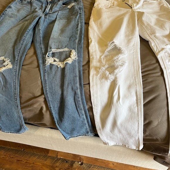 American Eagle Outfitters Denim - American Eagle mom jeans